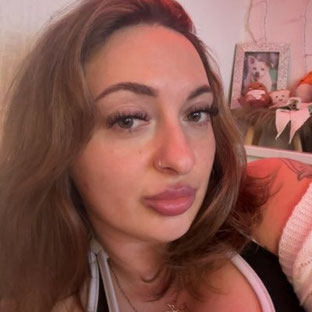 Albanian Mami 🧸