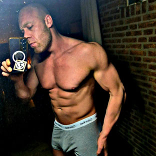 VIKTOR33