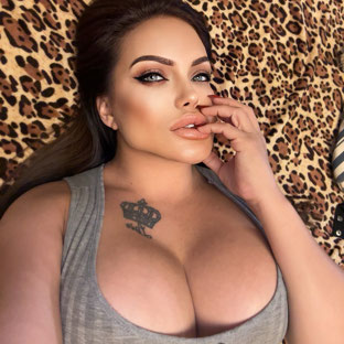Angelina Fox