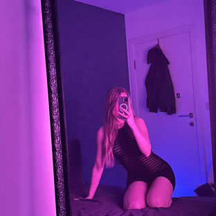 Naughty Bunny 🐰 – F2F Creator Titelbild